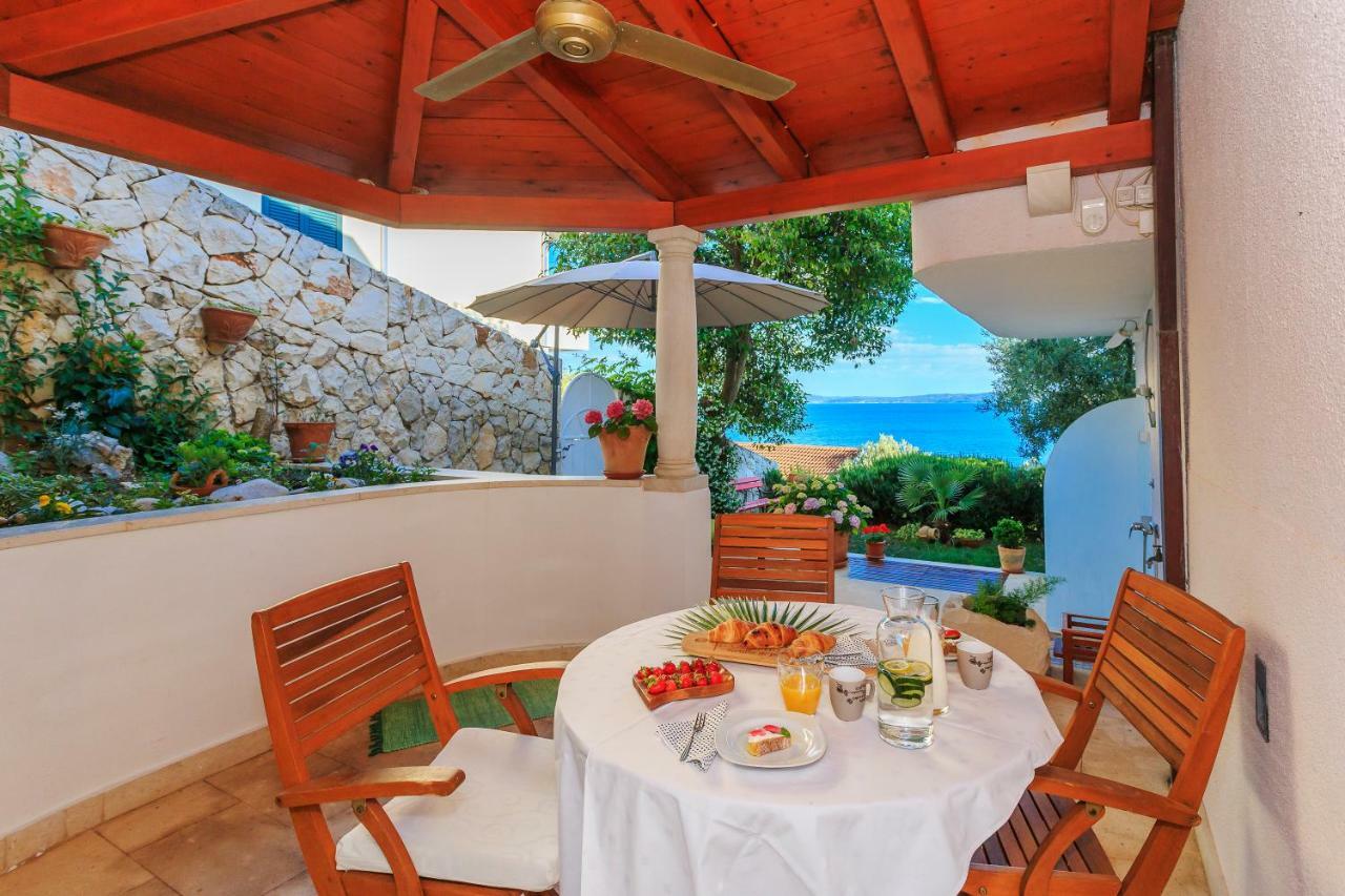 Holiday Home Lola, Sea On A Palm! Heated Pool 特罗吉尔 外观 照片