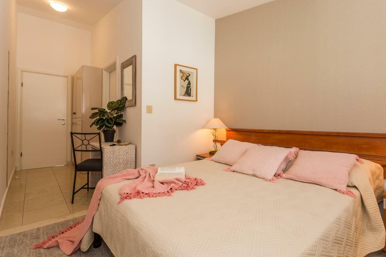 Holiday Home Lola, Sea On A Palm! Heated Pool 特罗吉尔 外观 照片