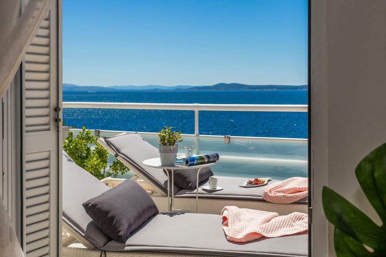 Holiday Home Lola, Sea On A Palm! Heated Pool 特罗吉尔 外观 照片