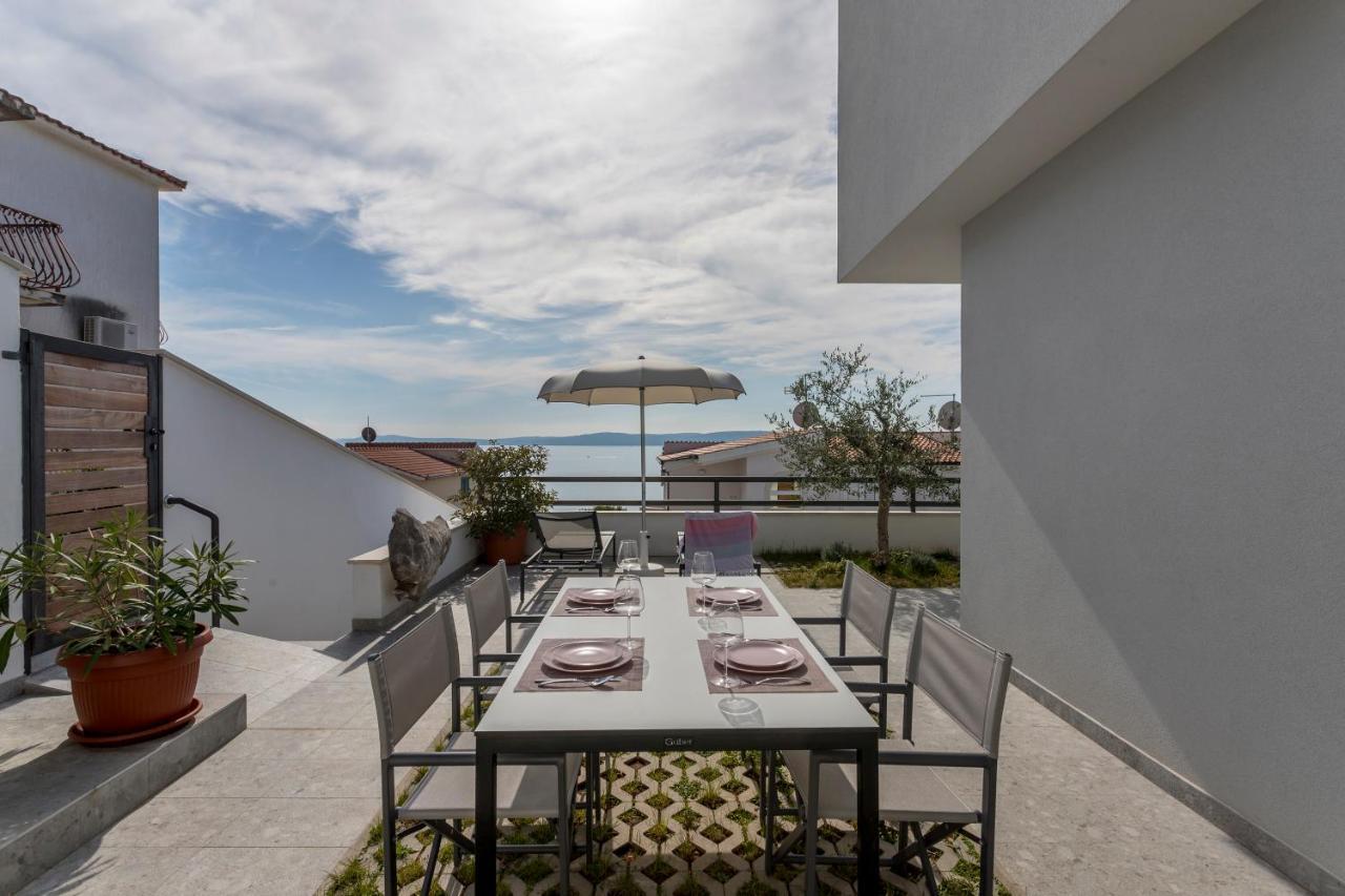Holiday Home Lola, Sea On A Palm! Heated Pool 特罗吉尔 外观 照片