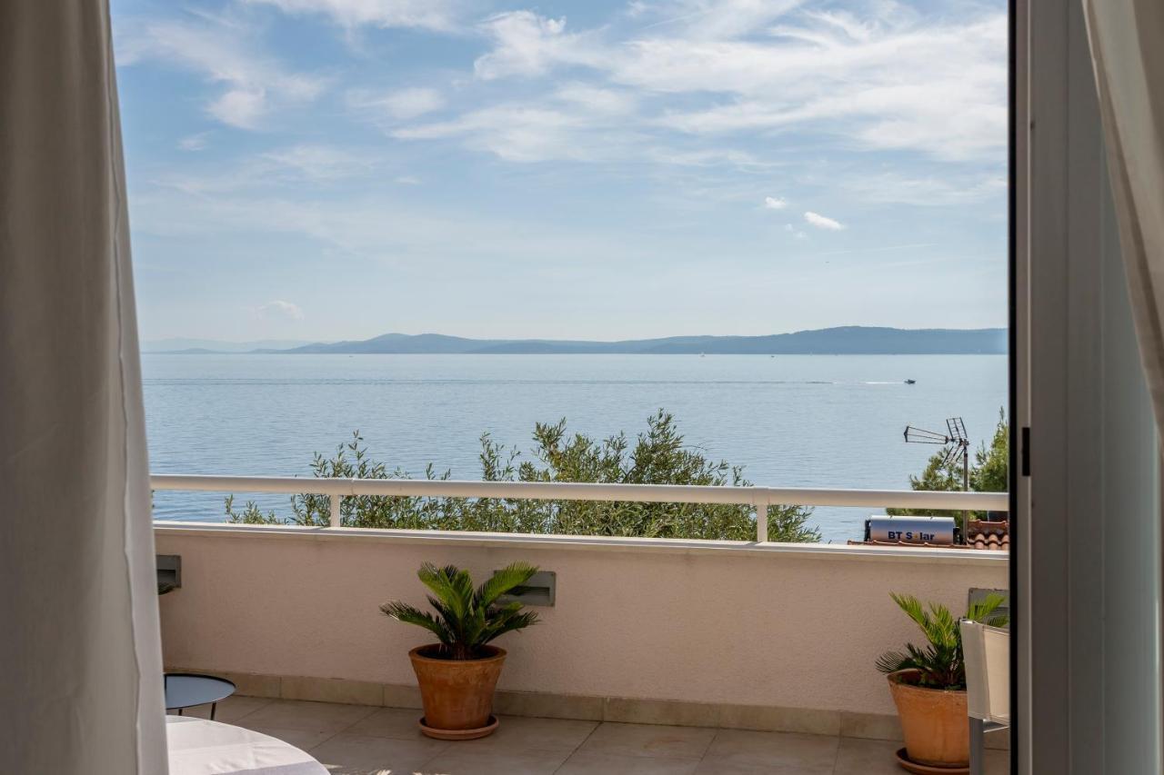 Holiday Home Lola, Sea On A Palm! Heated Pool 特罗吉尔 外观 照片